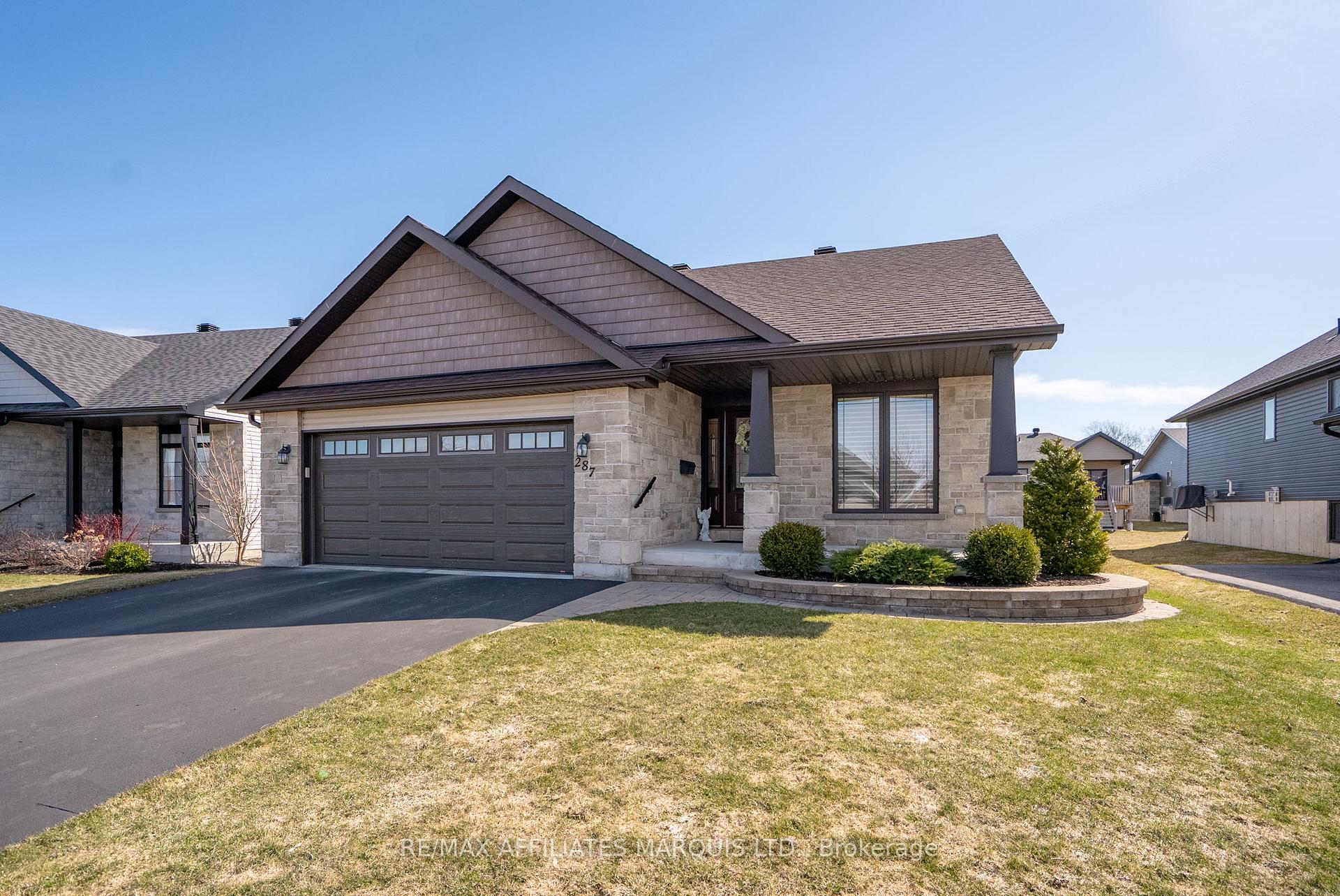 Photo 4 of 287 East Ridge Drive, Cornwall — HOMEH