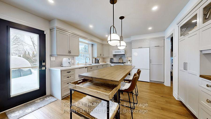 Photo 11 of 127 Puget Street, Barrie, Codrington — HOMEH