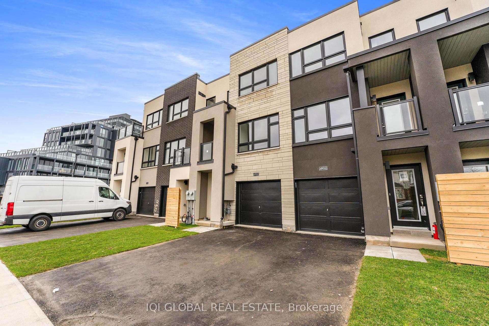 Photo 2 of 4902 Valera Road, Burlington, Alton — HOMEH