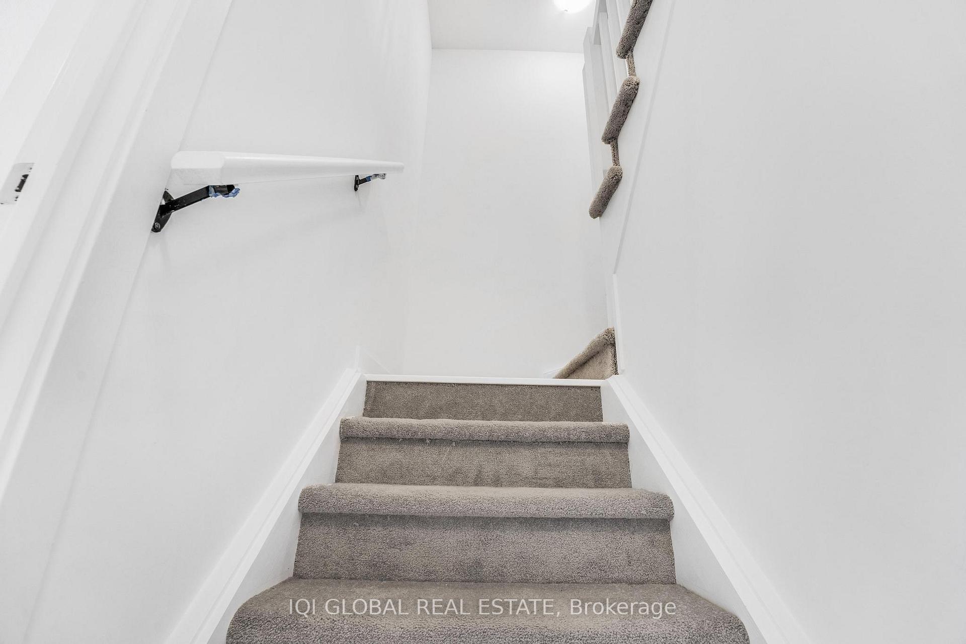 Photo 24 of 4902 Valera Road, Burlington, Alton — HOMEH
