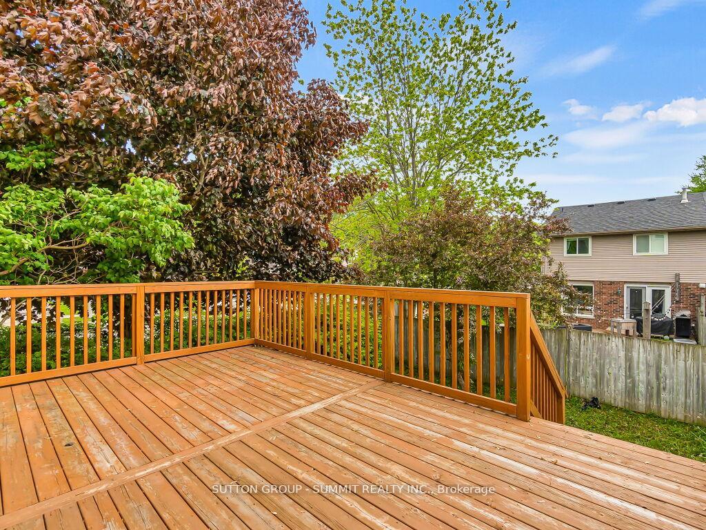 Photo 9 of 2 Grandridge Crescent, Guelph, Willow West/Sugarbush/West Acres — HOMEH