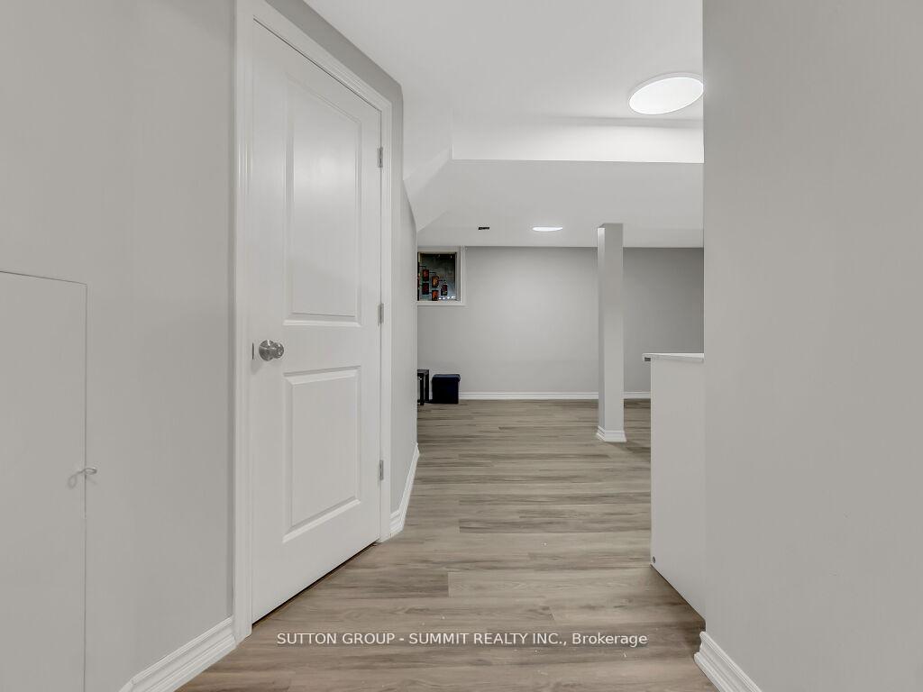 Photo 12 of 2 Grandridge Crescent, Guelph, Willow West/Sugarbush/West Acres — HOMEH