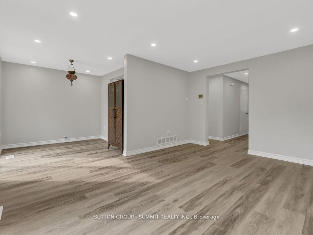 Photo 18 of 2 Grandridge Crescent, Guelph, Willow West/Sugarbush/West Acres — HOMEH