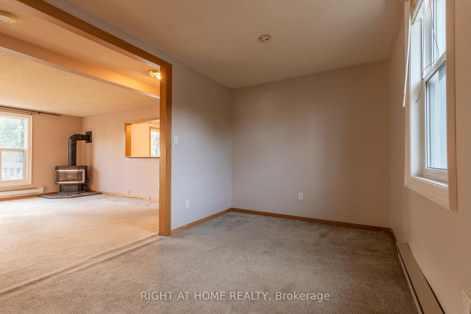 Photo 4 of 3714 McCarthy Drive, Clearview, Rural Clearview — HOMEH