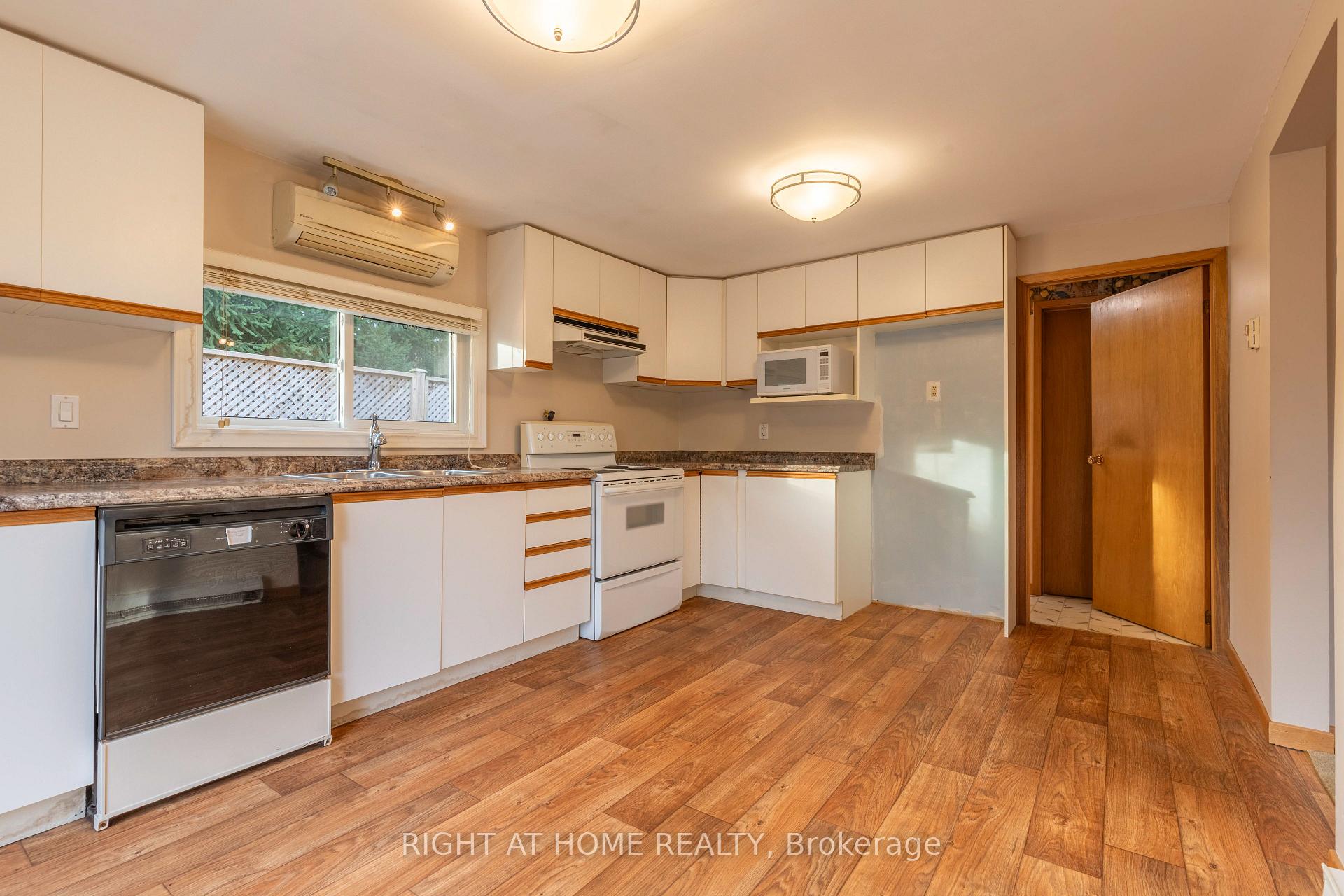 Photo 14 of 3714 McCarthy Drive, Clearview, Rural Clearview — HOMEH