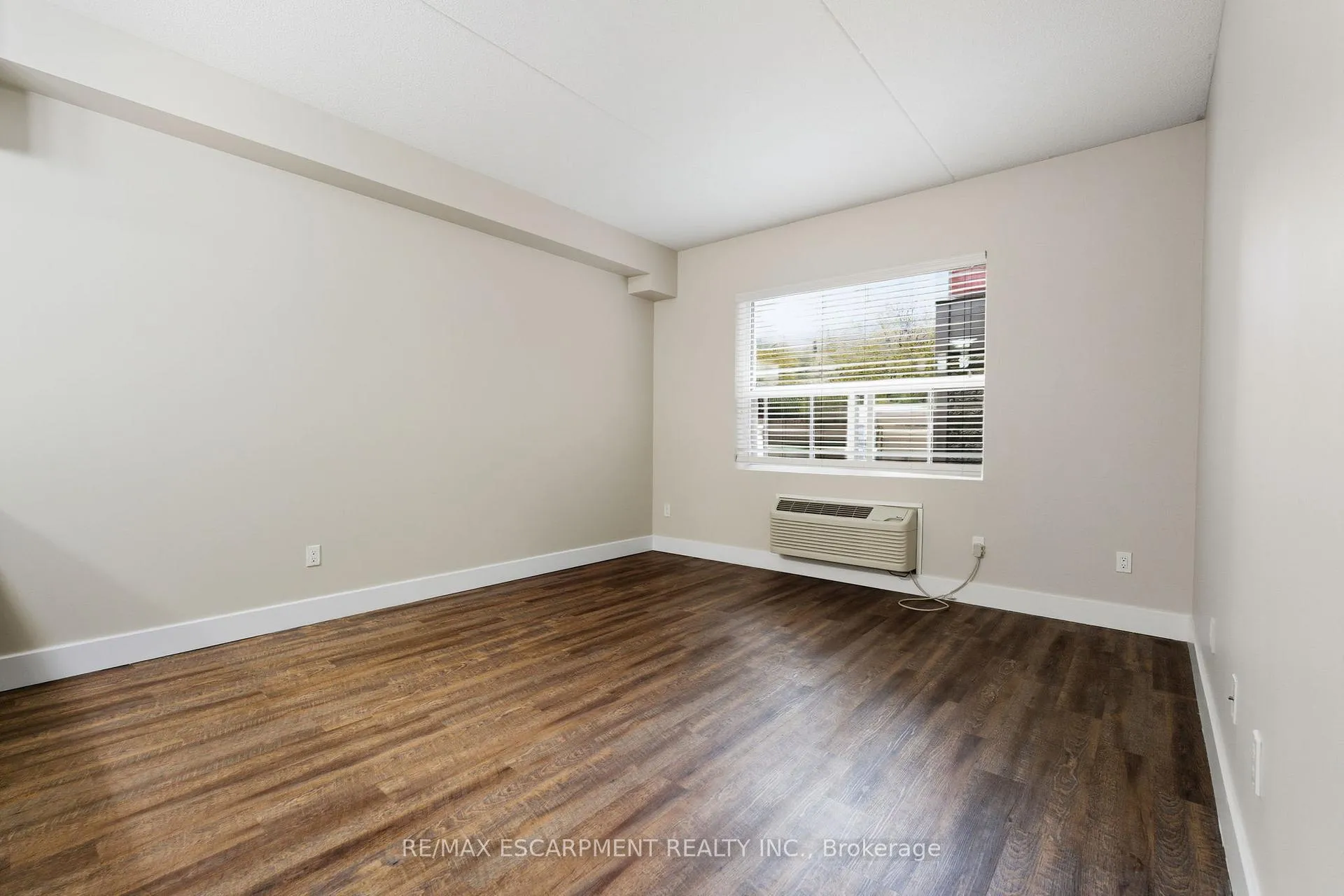 Photo 10 of Unit 203, 149 Main Street W, Hamilton, Durand — HOMEH
