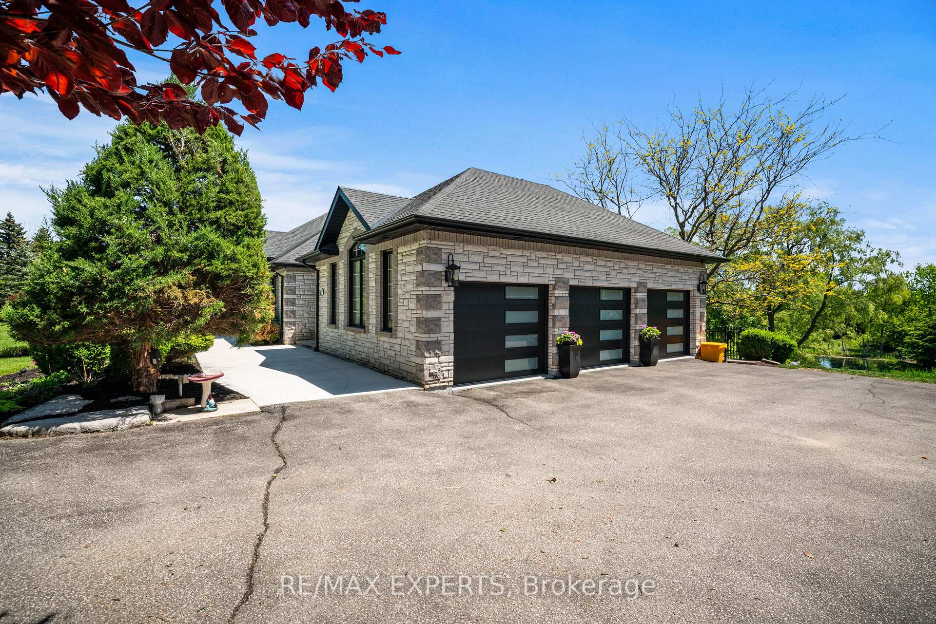 Photo 9 of 7 Bruno Ridge Drive, Caledon, Palgrave — HOMEH