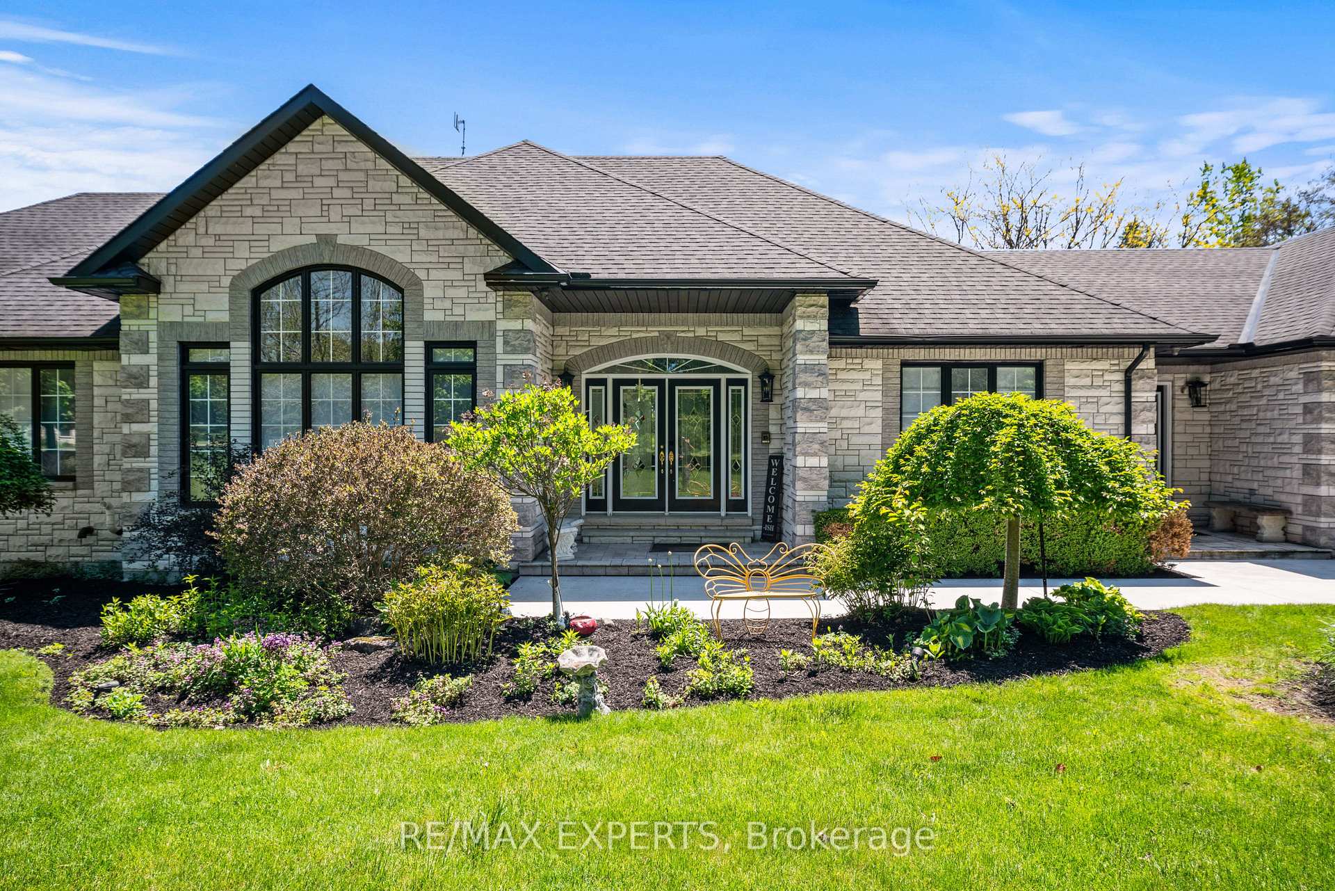 Photo 2 of 7 Bruno Ridge Drive, Caledon, Palgrave — HOMEH