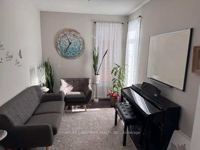 Photo 4 of 61 Barlow Place, Brant, Paris — HOMEH