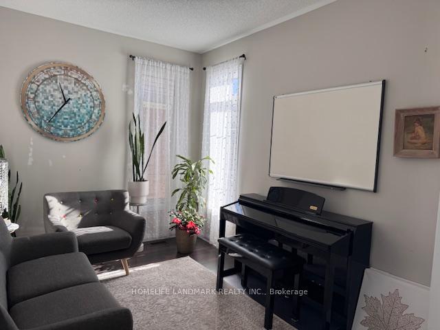 Photo 6 of 61 Barlow Place, Brant, Paris — HOMEH