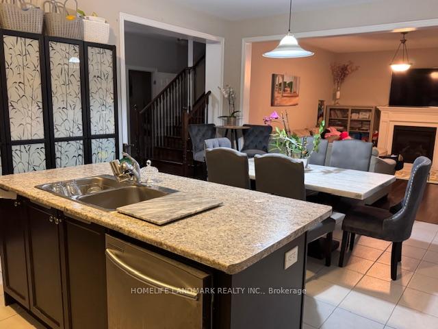 Photo 13 of 61 Barlow Place, Brant, Paris — HOMEH