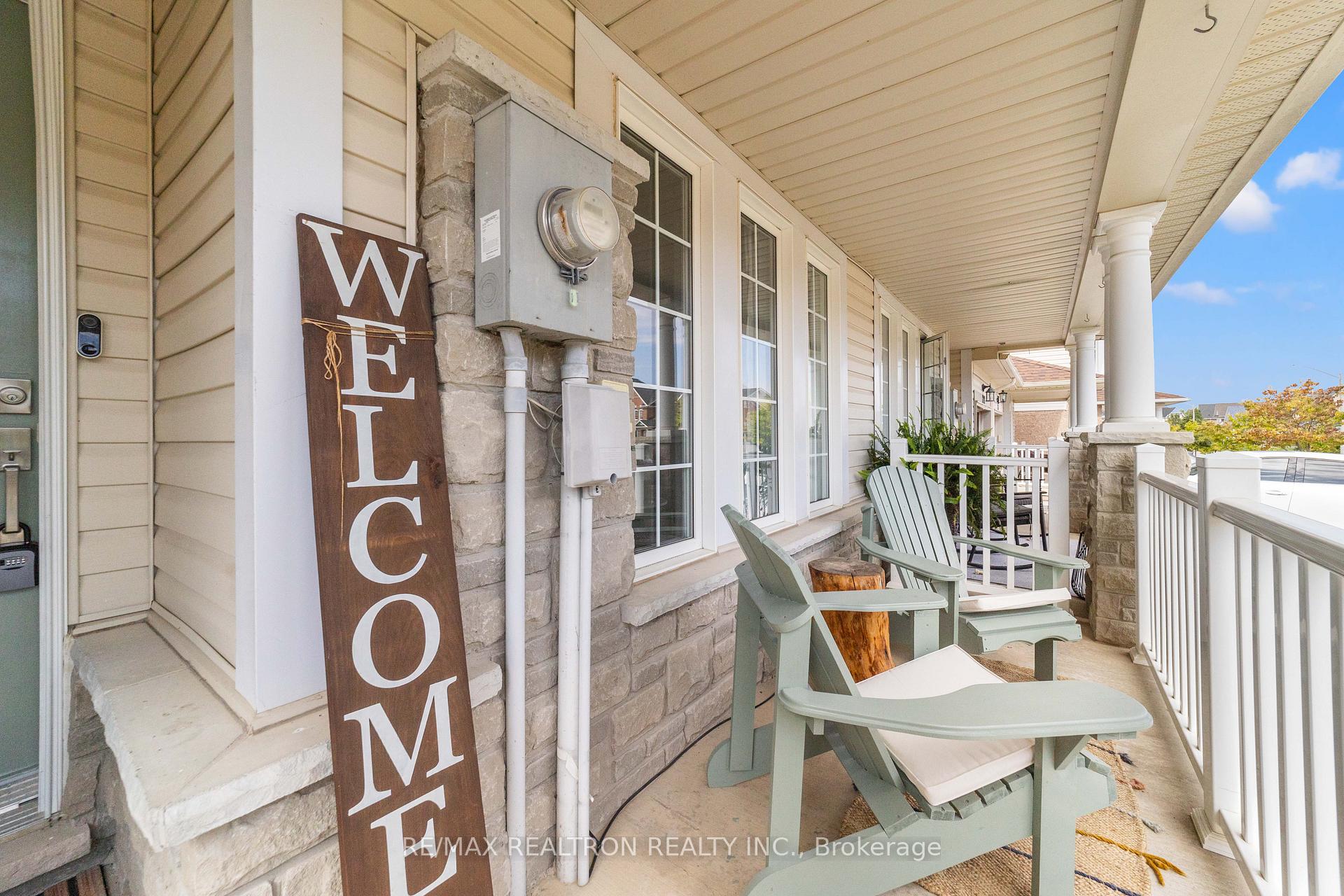 Photo 5 of 24 Succession Crescent, Barrie, Innis-Shore — HOMEH