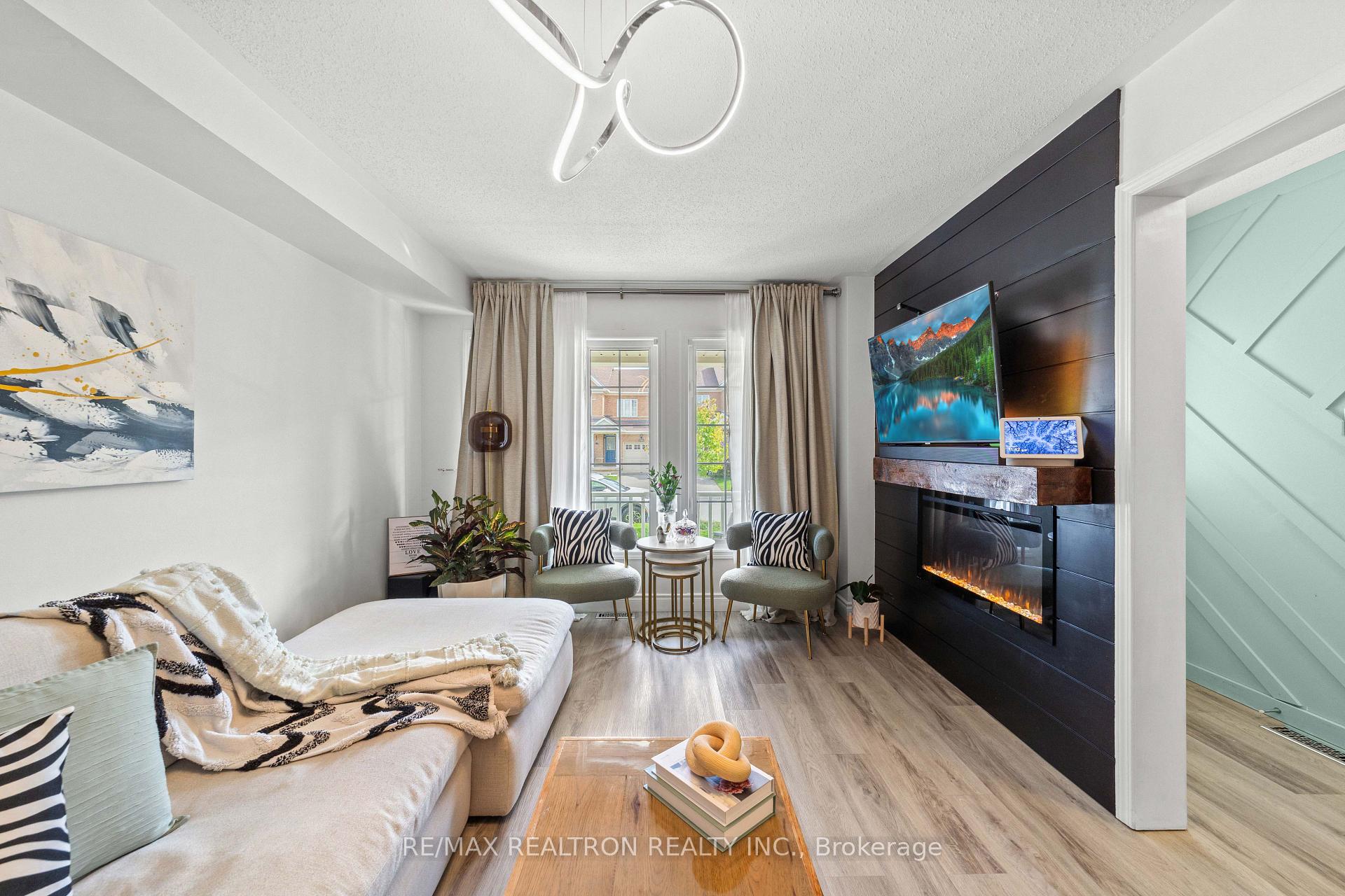 Photo 13 of 24 Succession Crescent, Barrie, Innis-Shore — HOMEH