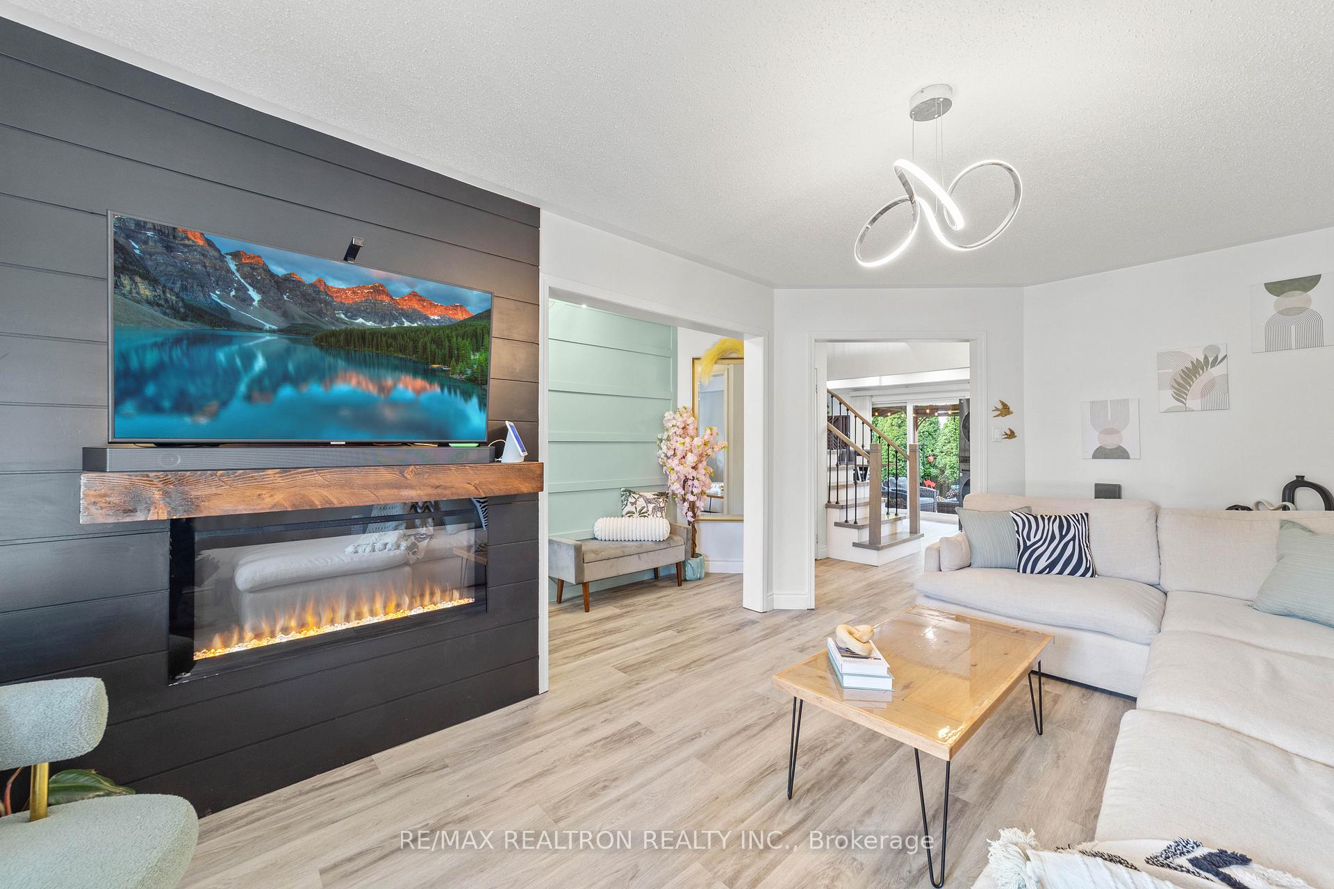 Photo 14 of 24 Succession Crescent, Barrie, Innis-Shore — HOMEH