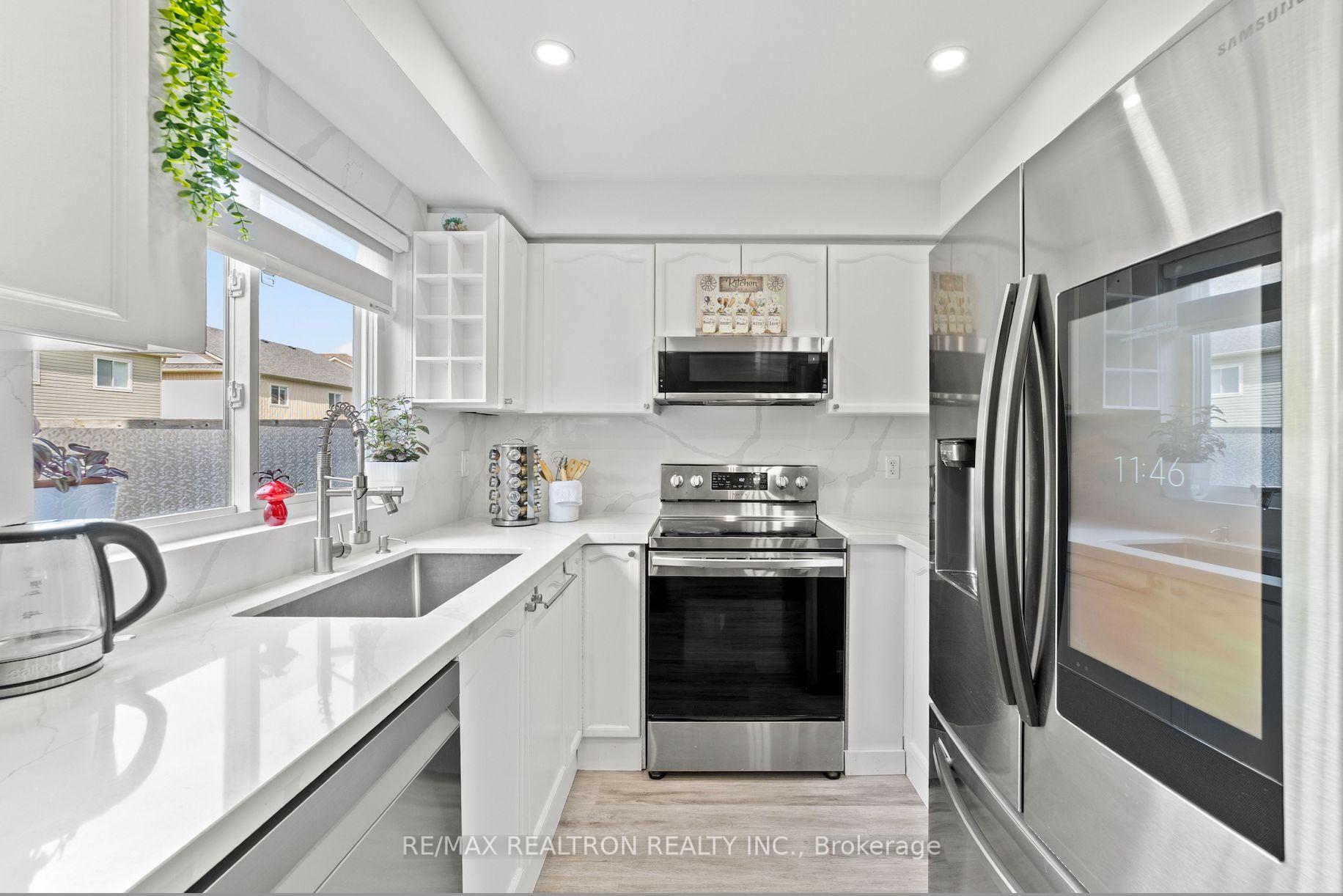Photo 21 of 24 Succession Crescent, Barrie, Innis-Shore — HOMEH