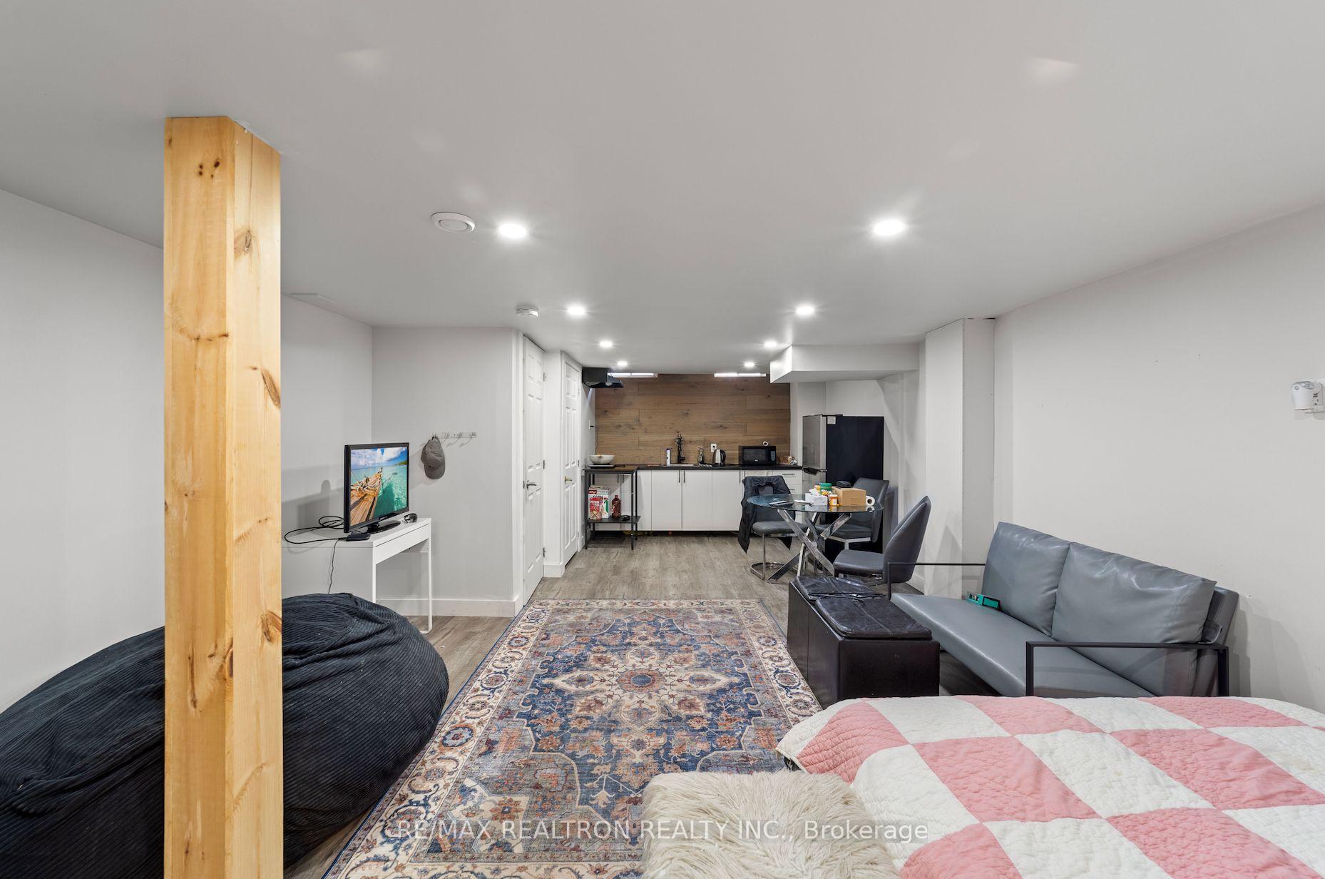 Photo 37 of 24 Succession Crescent, Barrie, Innis-Shore — HOMEH