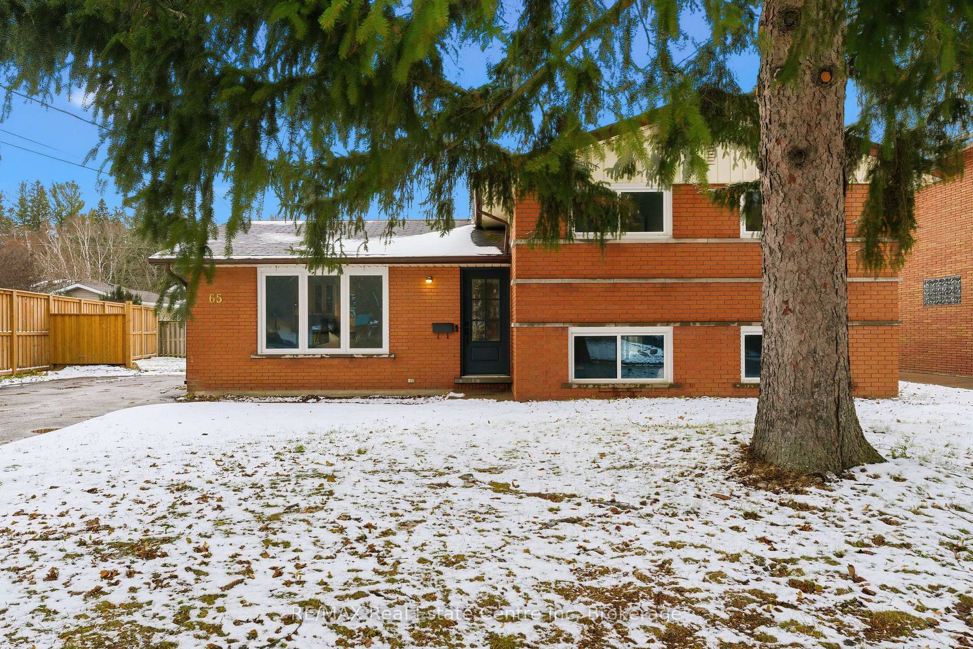 Photo 2 of 65 Sunnylea Crescent, Guelph, General Hospital — HOMEH