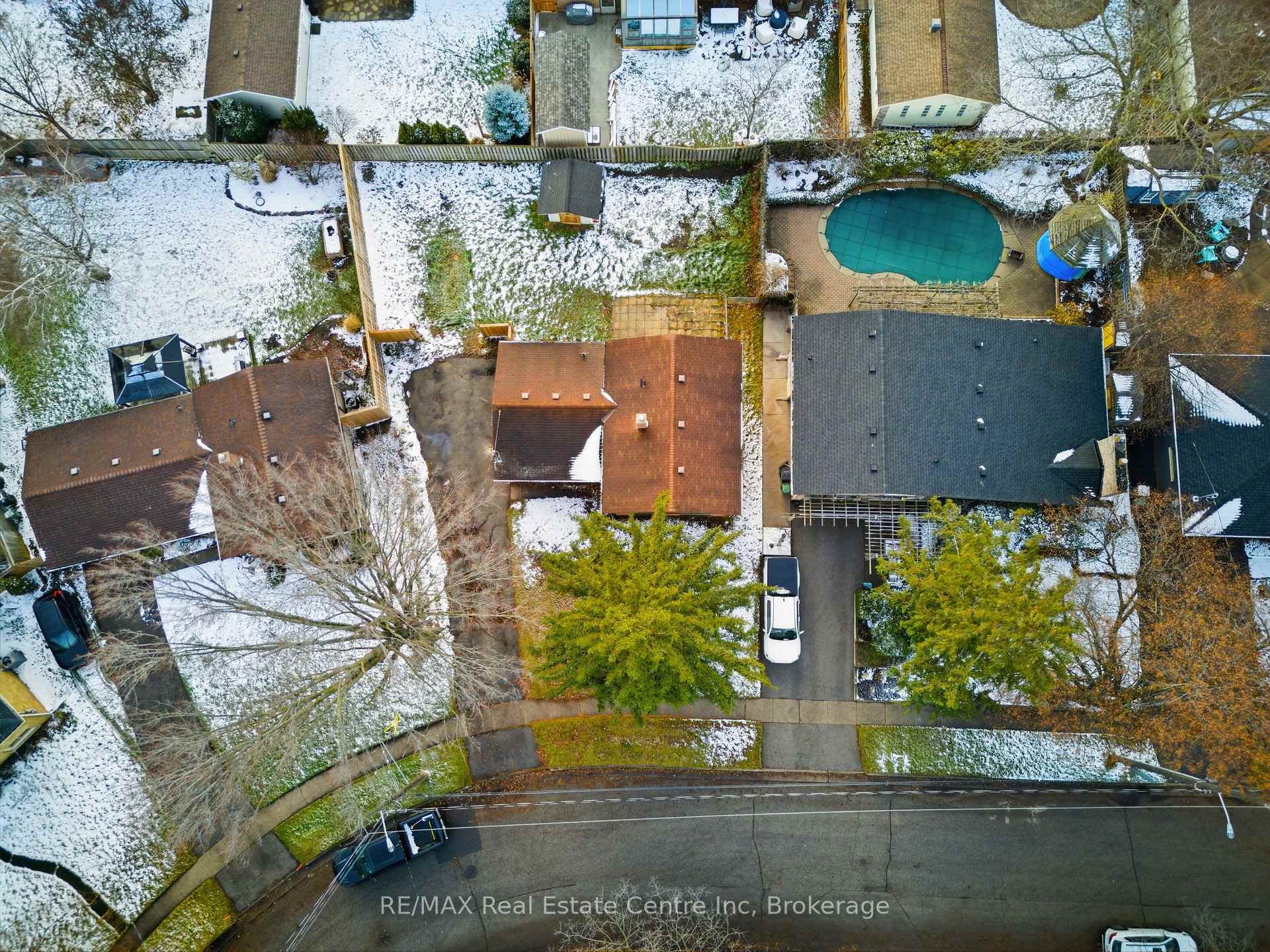Photo 5 of 65 Sunnylea Crescent, Guelph, General Hospital — HOMEH