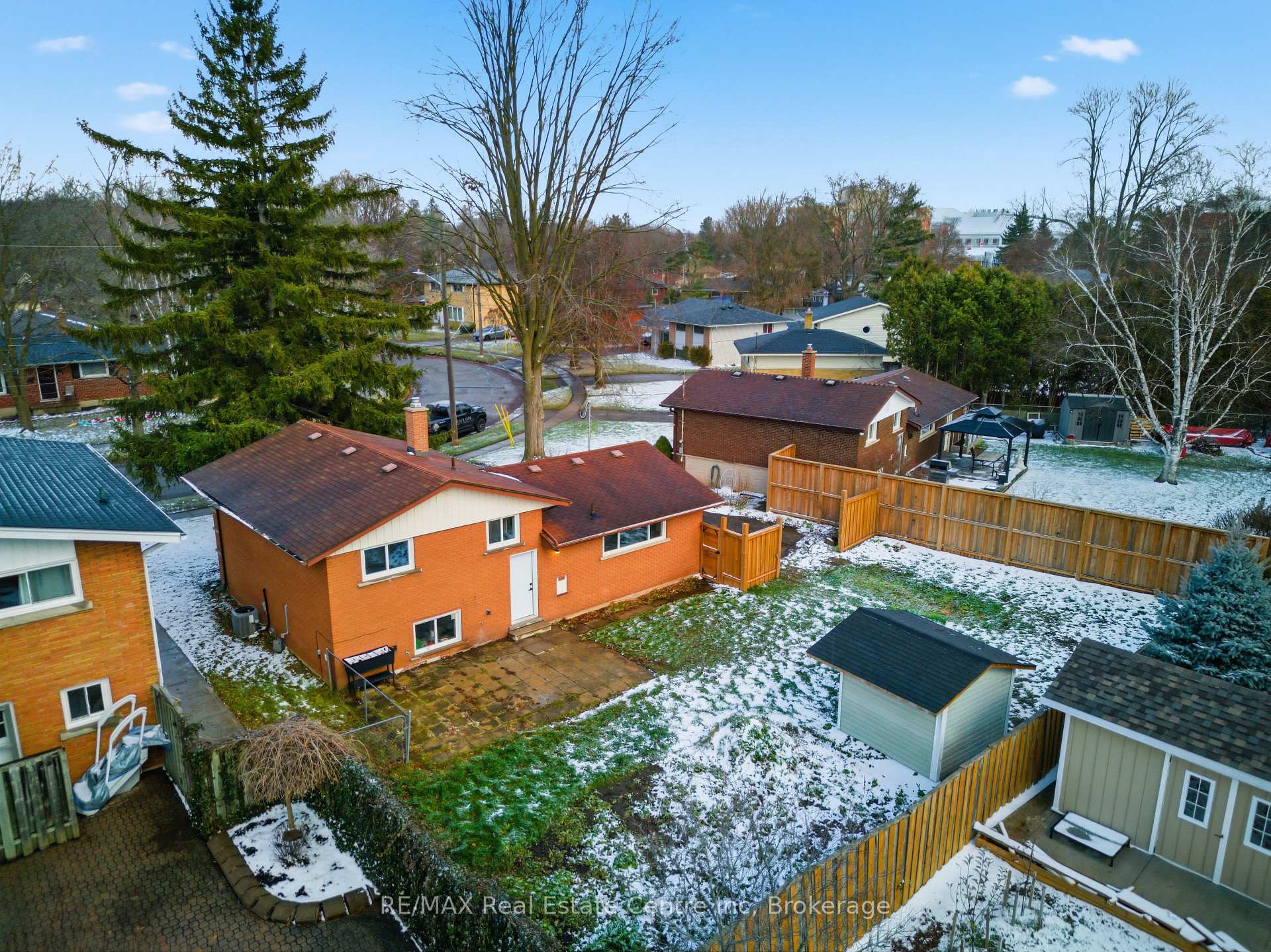 Photo 8 of 65 Sunnylea Crescent, Guelph, General Hospital — HOMEH