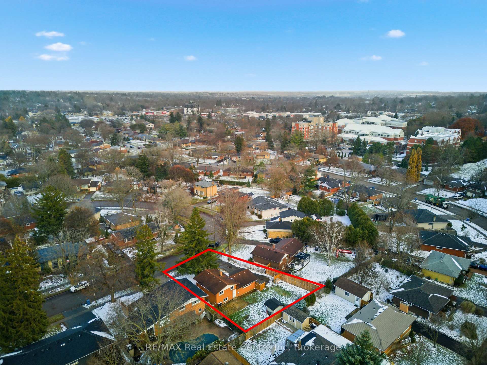 Photo 9 of 65 Sunnylea Crescent, Guelph, General Hospital — HOMEH