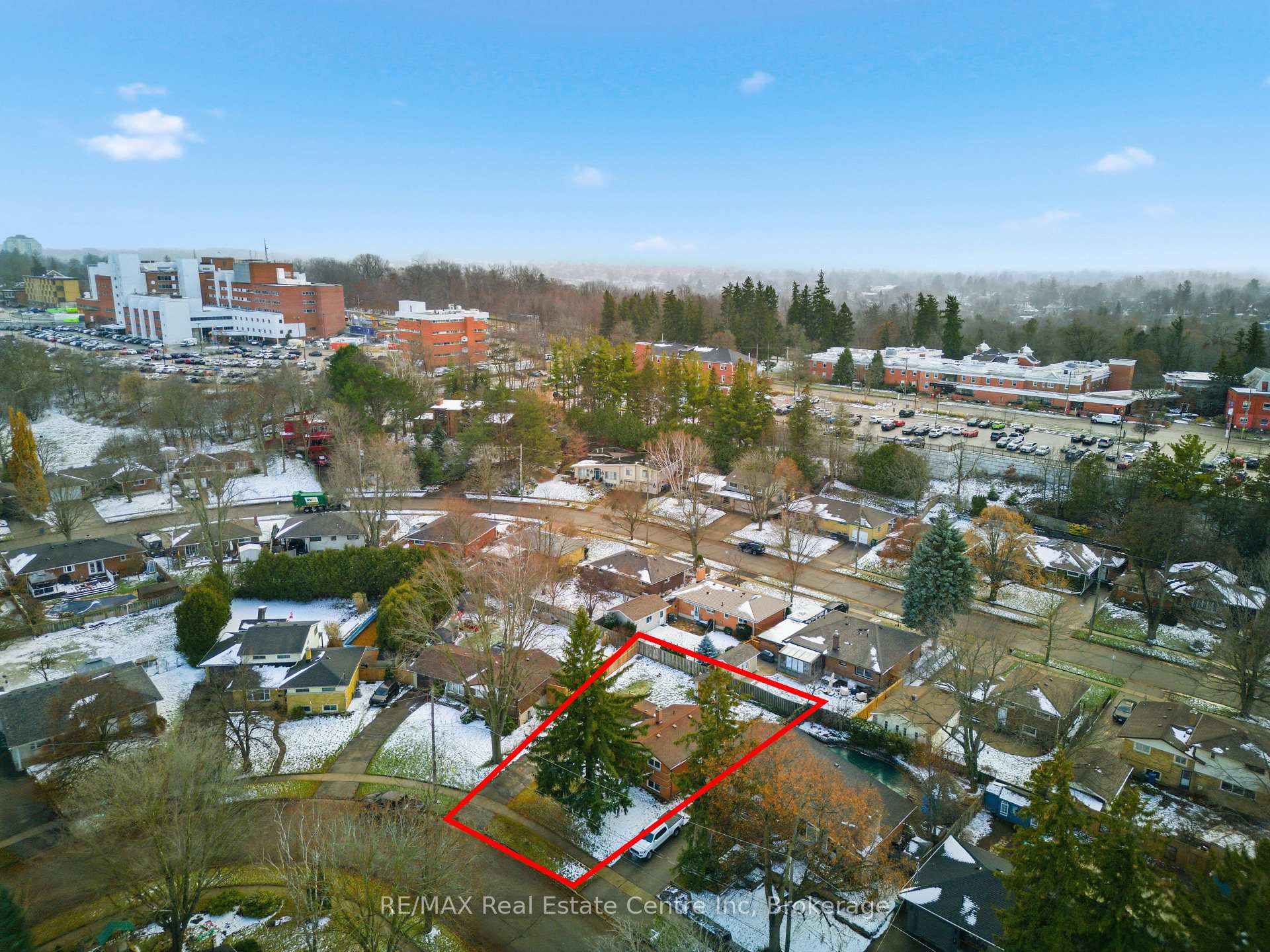 Photo 10 of 65 Sunnylea Crescent, Guelph, General Hospital — HOMEH