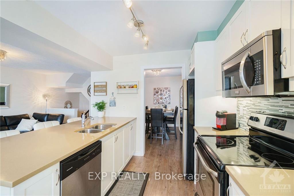 Photo 13 of 439 White Arctic Avenue, Ottawa, Barrhaven - Half Moon Bay — HOMEH