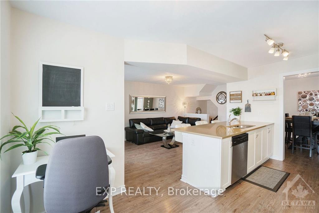 Photo 14 of 439 White Arctic Avenue, Ottawa, Barrhaven - Half Moon Bay — HOMEH