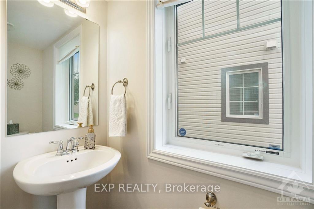 Photo 18 of 439 White Arctic Avenue, Ottawa, Barrhaven - Half Moon Bay — HOMEH