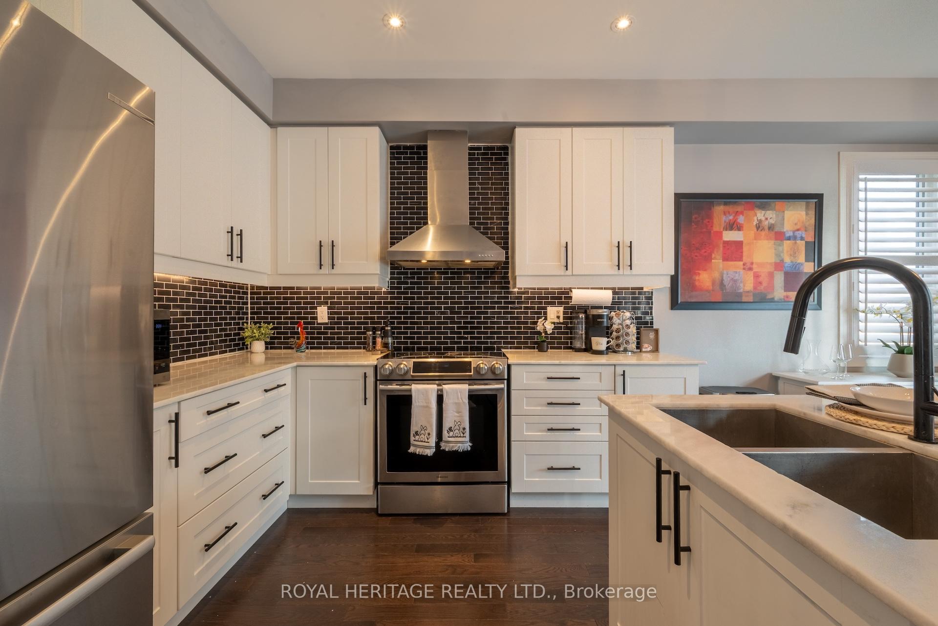 Photo 10 of 51 Henry Smith Avenue, Clarington, Bowmanville — HOMEH