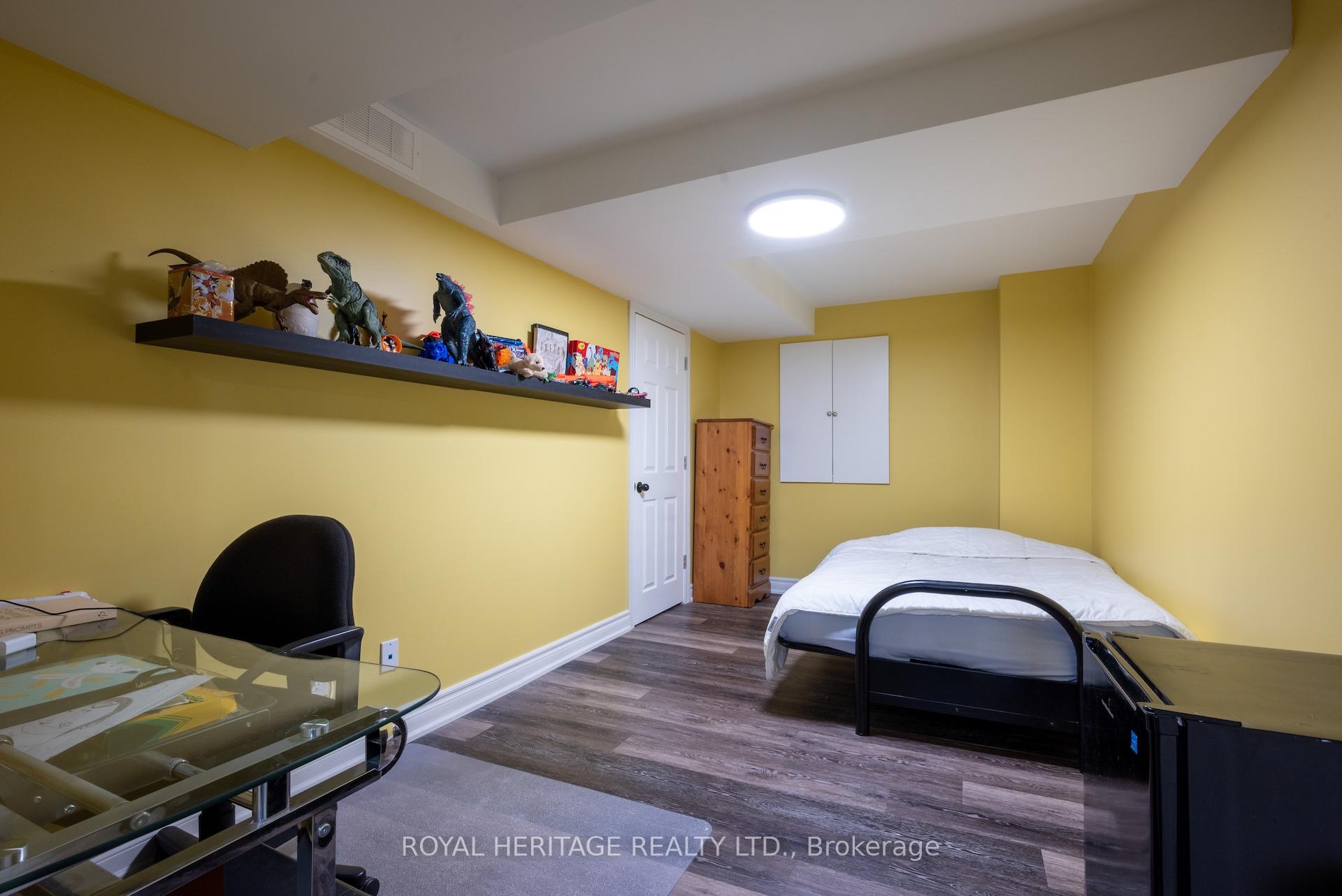 Photo 34 of 51 Henry Smith Avenue, Clarington, Bowmanville — HOMEH