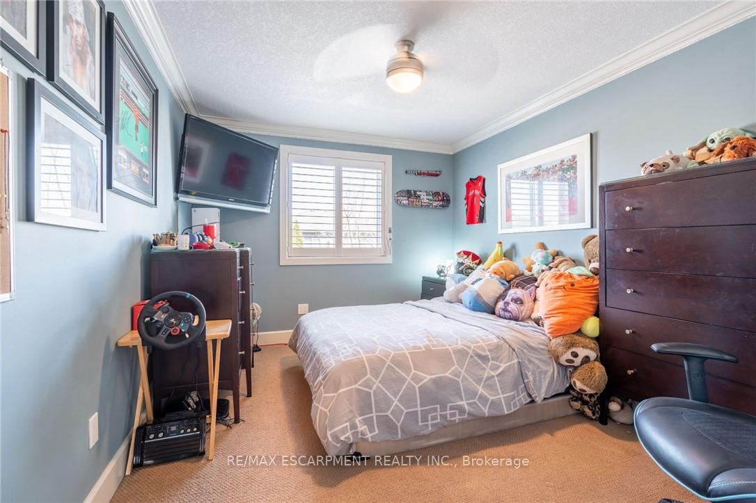 Photo 26 of 16 Sycamore Crescent, Grimsby, Grimsby West — HOMEH