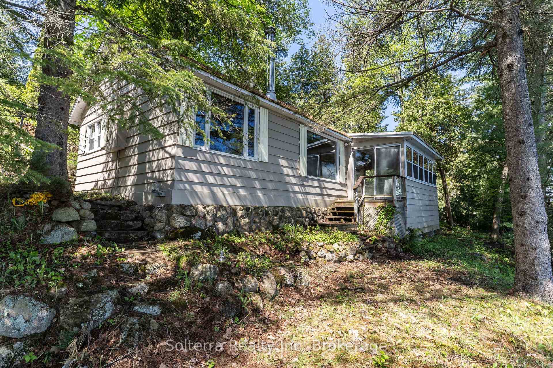 Photo 2 of 1185 Parkers Point Road E, Gravenhurst, Muskoka (S) — HOMEH