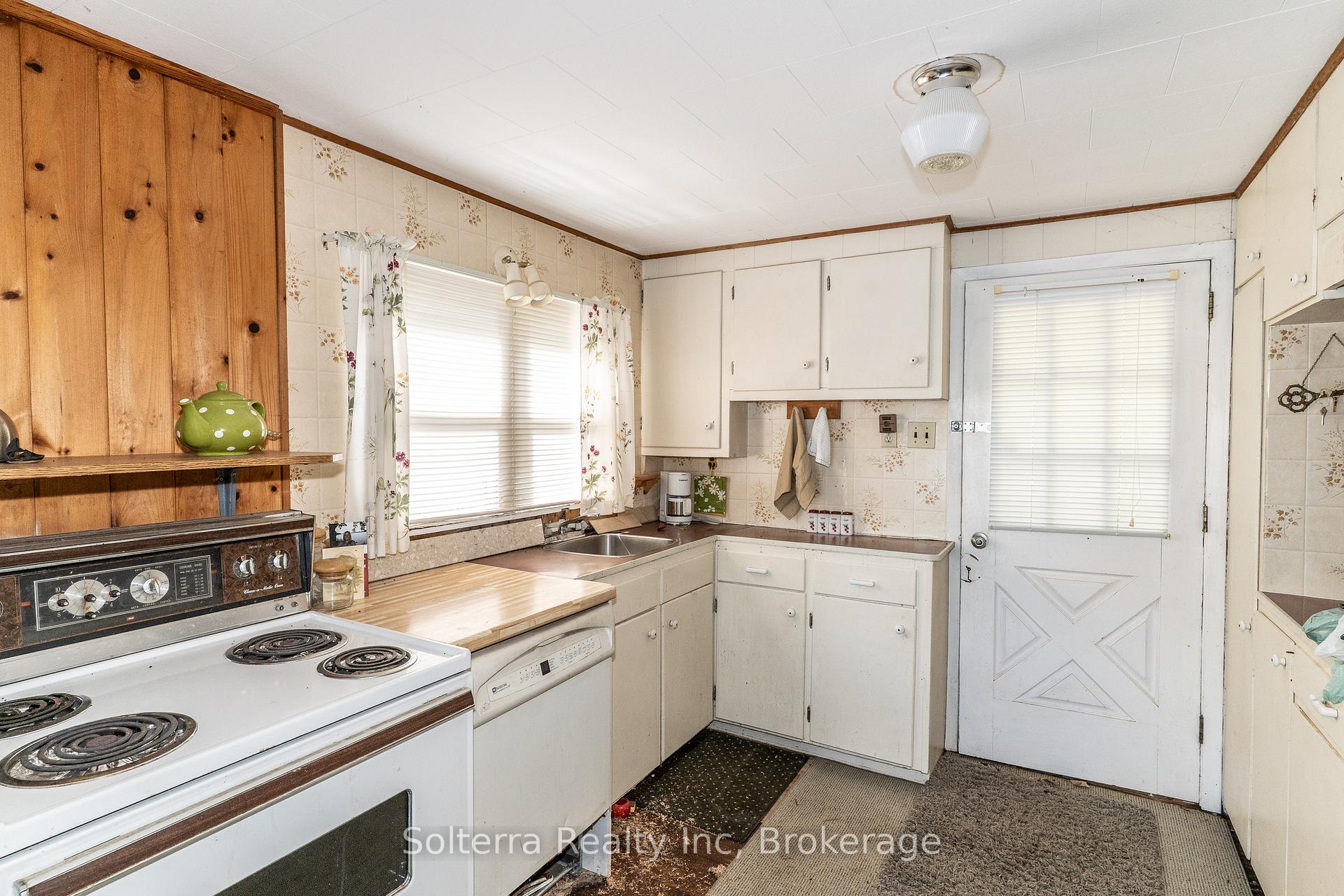 Photo 5 of 1185 Parkers Point Road E, Gravenhurst, Muskoka (S) — HOMEH
