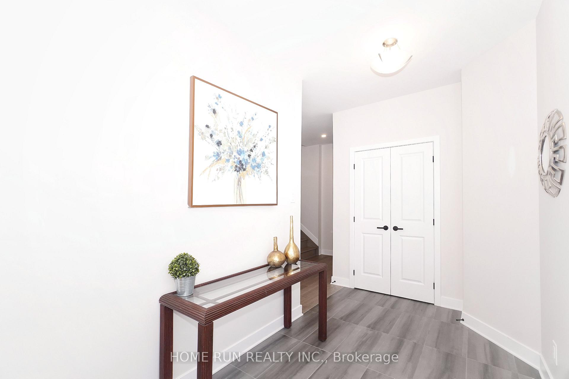 Photo 2 of 990 Brian Good Avenue, Ottawa, Riverside South/Gloucester Glen — HOMEH