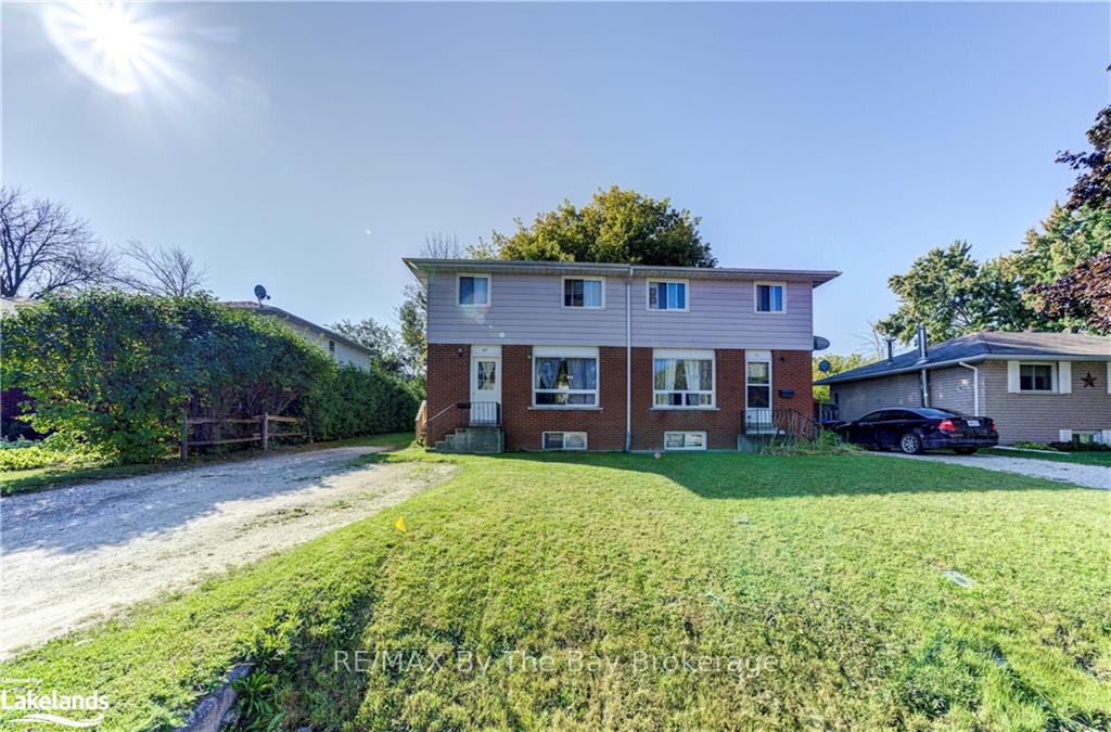 Photo 3 of 69 Gibbard Crescent, Collingwood — HOMEH