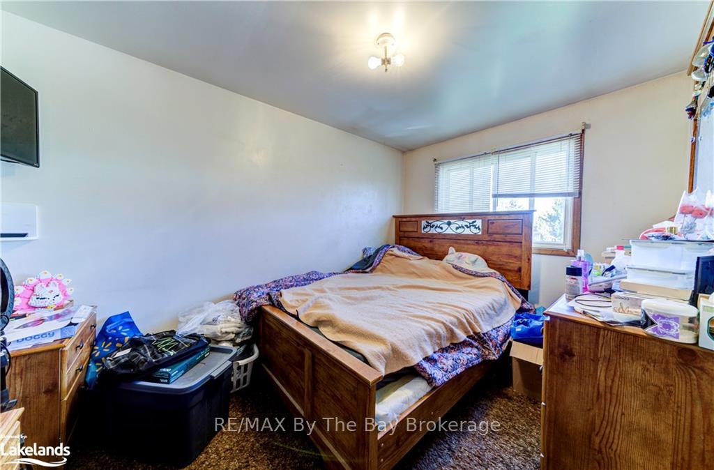 Photo 13 of 69 Gibbard Crescent, Collingwood — HOMEH