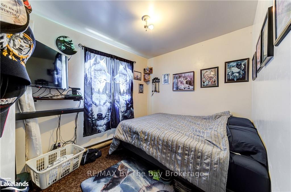 Photo 15 of 69 Gibbard Crescent, Collingwood — HOMEH