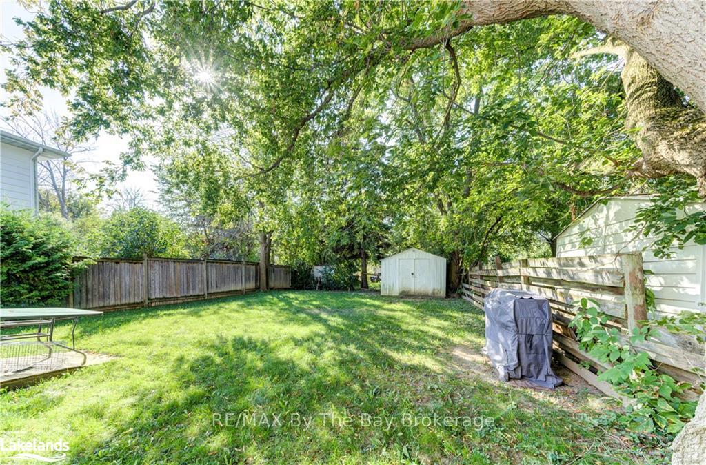 Photo 24 of 69 Gibbard Crescent, Collingwood — HOMEH