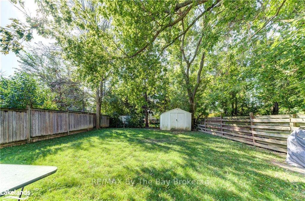 Photo 25 of 69 Gibbard Crescent, Collingwood — HOMEH