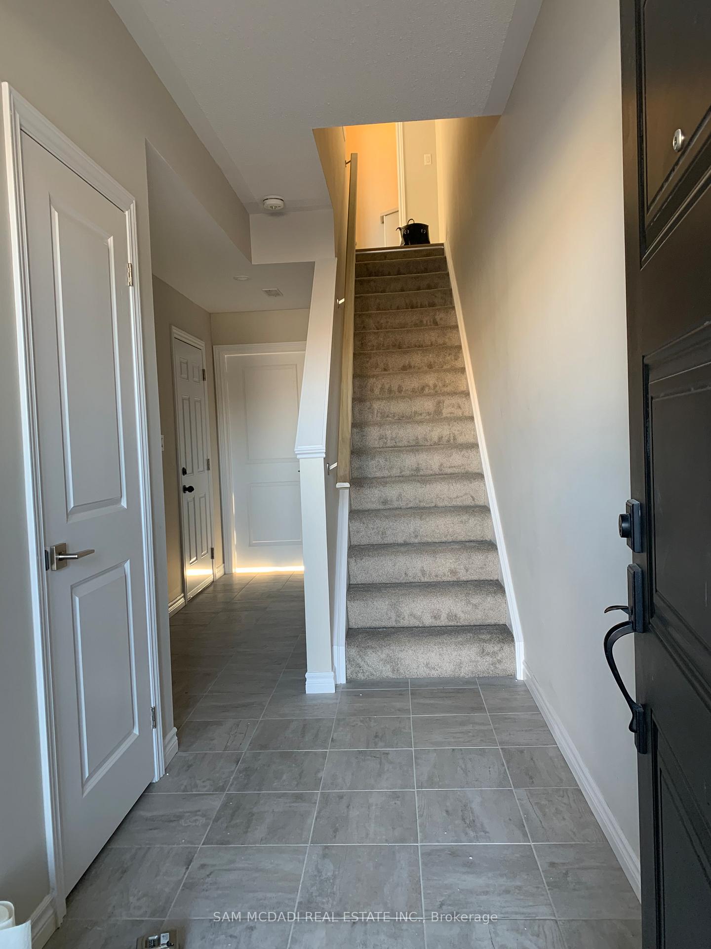 Photo 2 of Unit 7, 1131 Gordon Street, Guelph, Kortright West — HOMEH