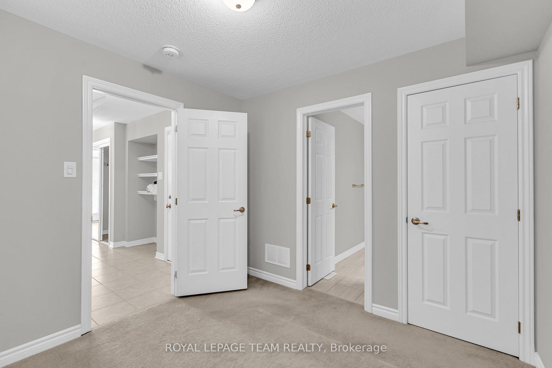 Photo 5 of 358 Aphelion Crescent, Ottawa, Barrhaven - Half Moon Bay — HOMEH