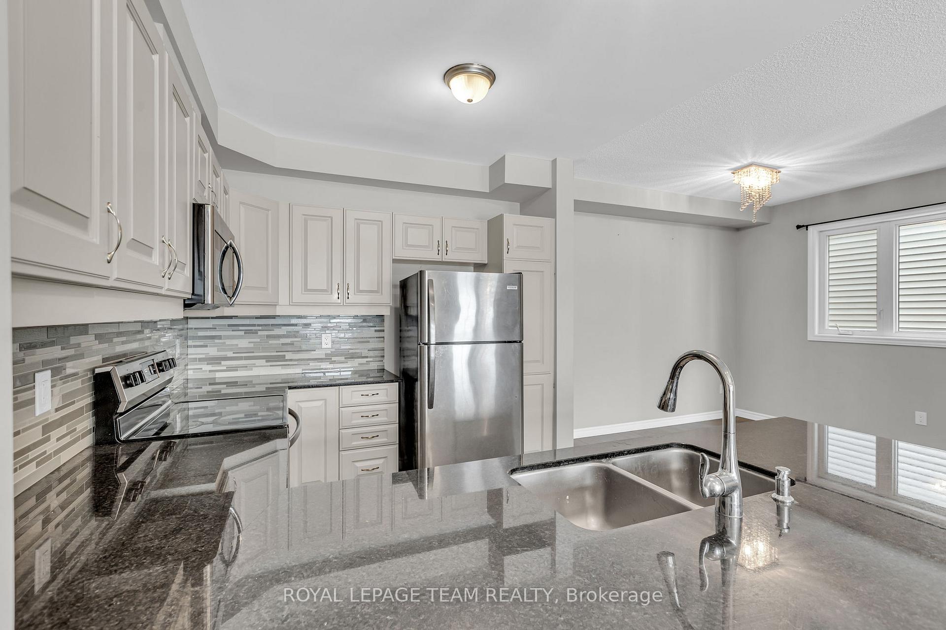 Photo 10 of 358 Aphelion Crescent, Ottawa, Barrhaven - Half Moon Bay — HOMEH
