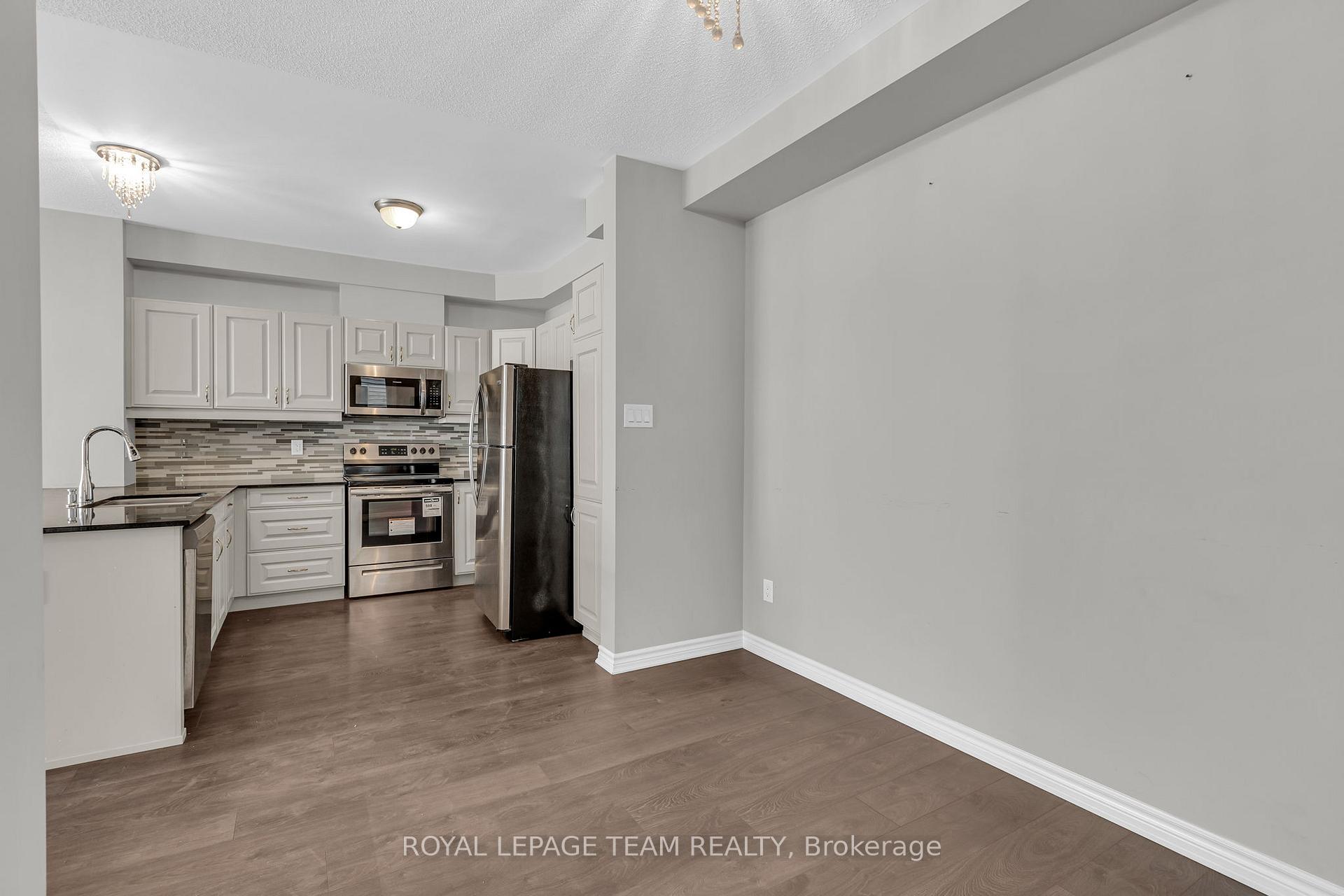 Photo 15 of 358 Aphelion Crescent, Ottawa, Barrhaven - Half Moon Bay — HOMEH