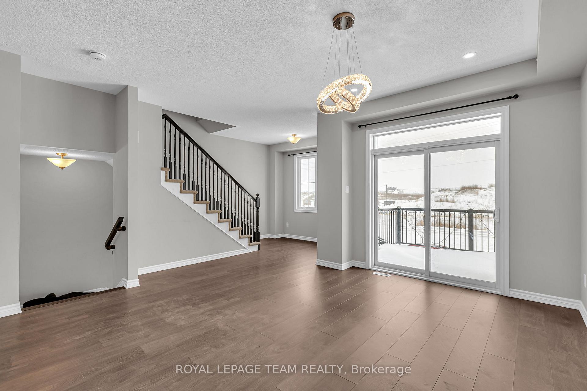 Photo 17 of 358 Aphelion Crescent, Ottawa, Barrhaven - Half Moon Bay — HOMEH