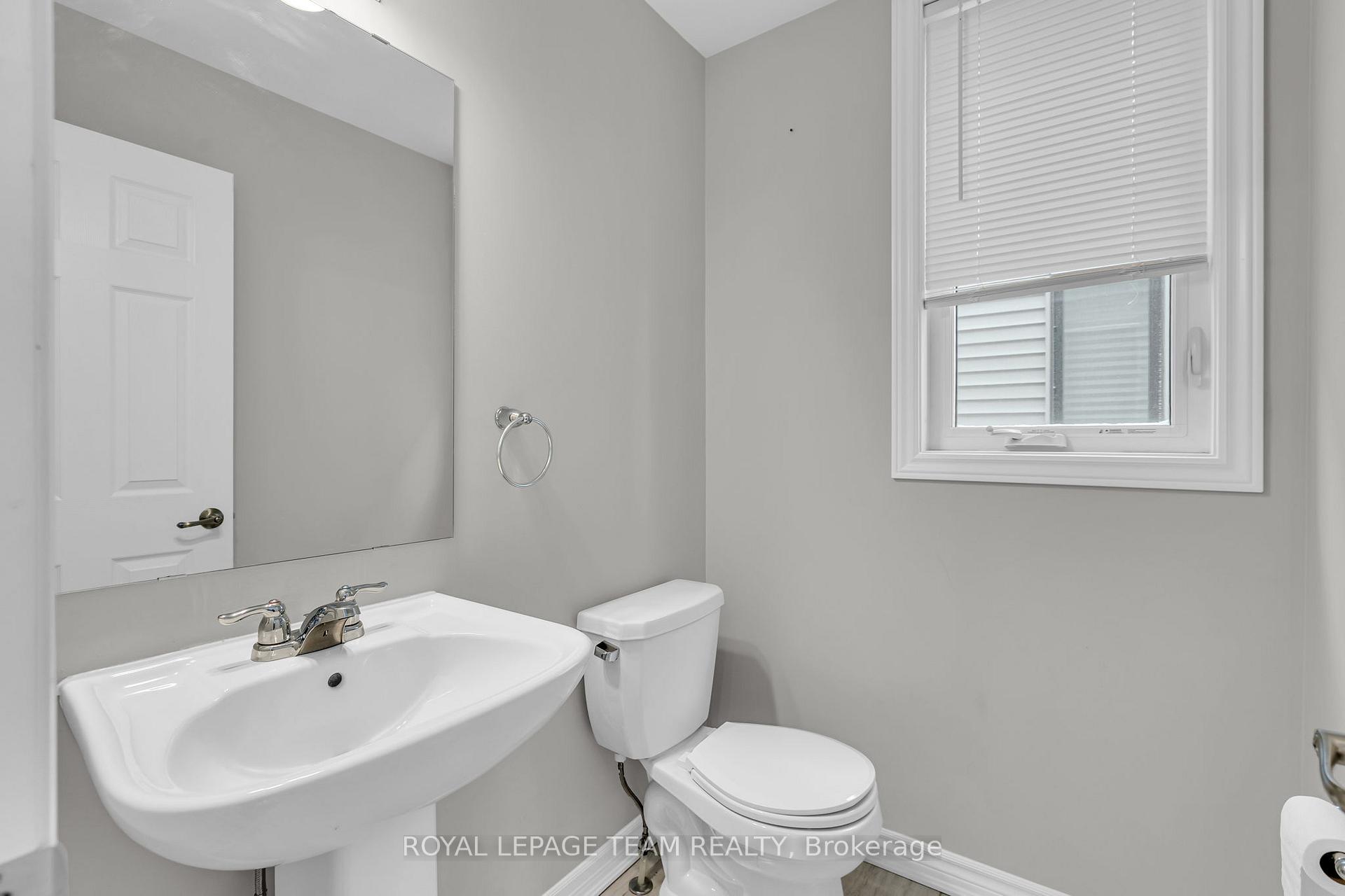 Photo 20 of 358 Aphelion Crescent, Ottawa, Barrhaven - Half Moon Bay — HOMEH