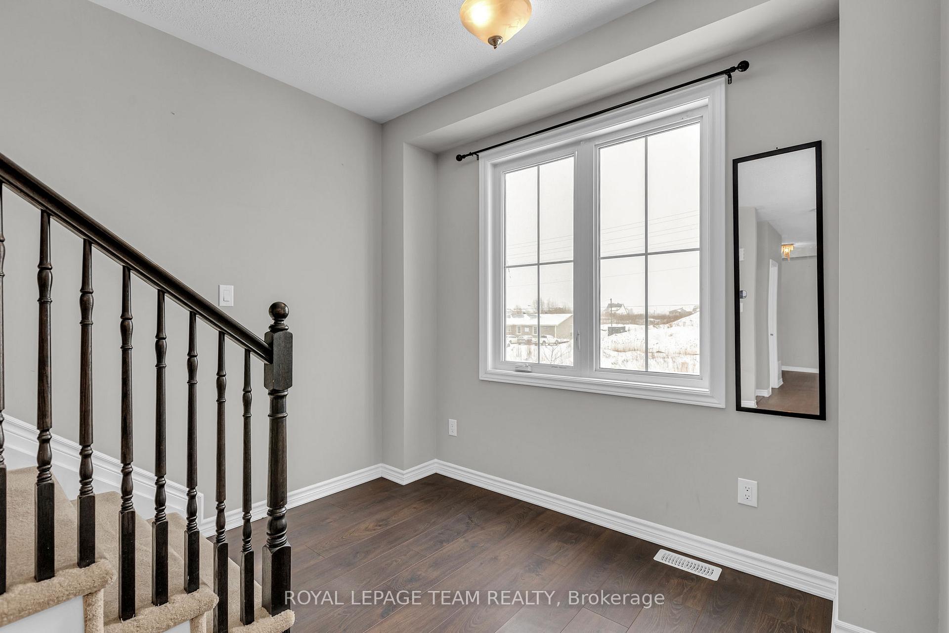 Photo 21 of 358 Aphelion Crescent, Ottawa, Barrhaven - Half Moon Bay — HOMEH