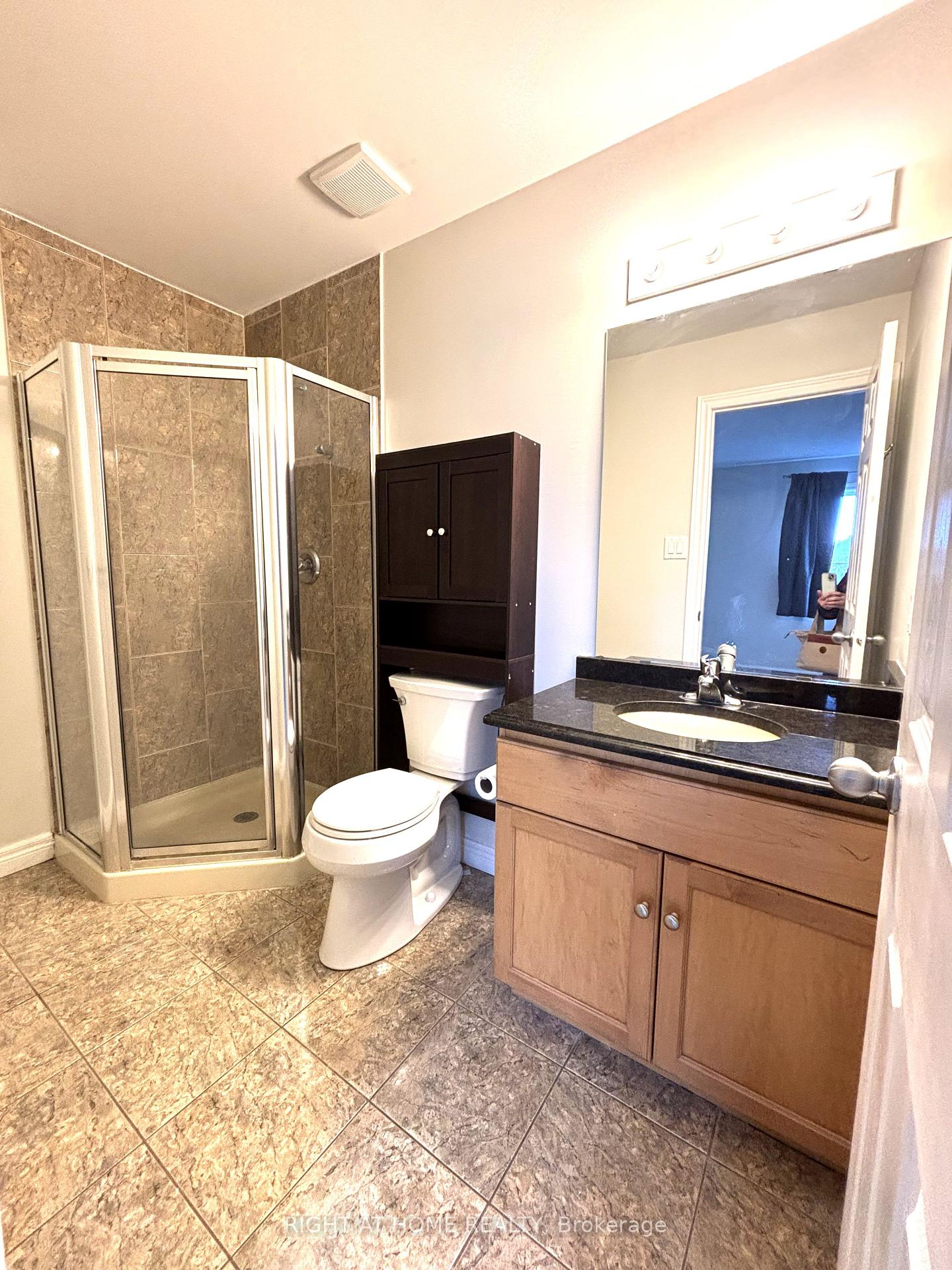 Photo 7 of 124 Magnolia Crescent, Grimsby, Grimsby West — HOMEH