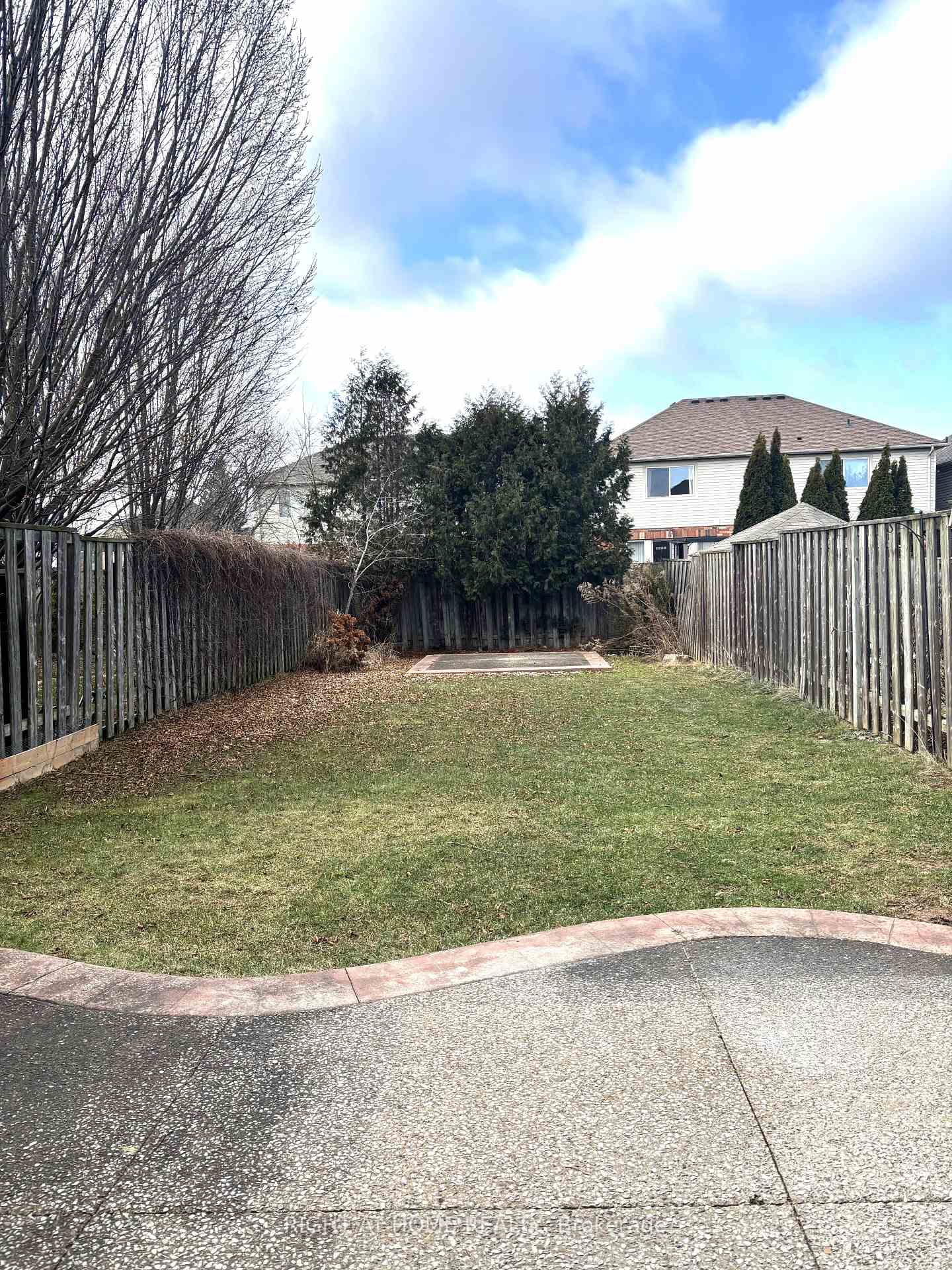 Photo 14 of 124 Magnolia Crescent, Grimsby, Grimsby West — HOMEH
