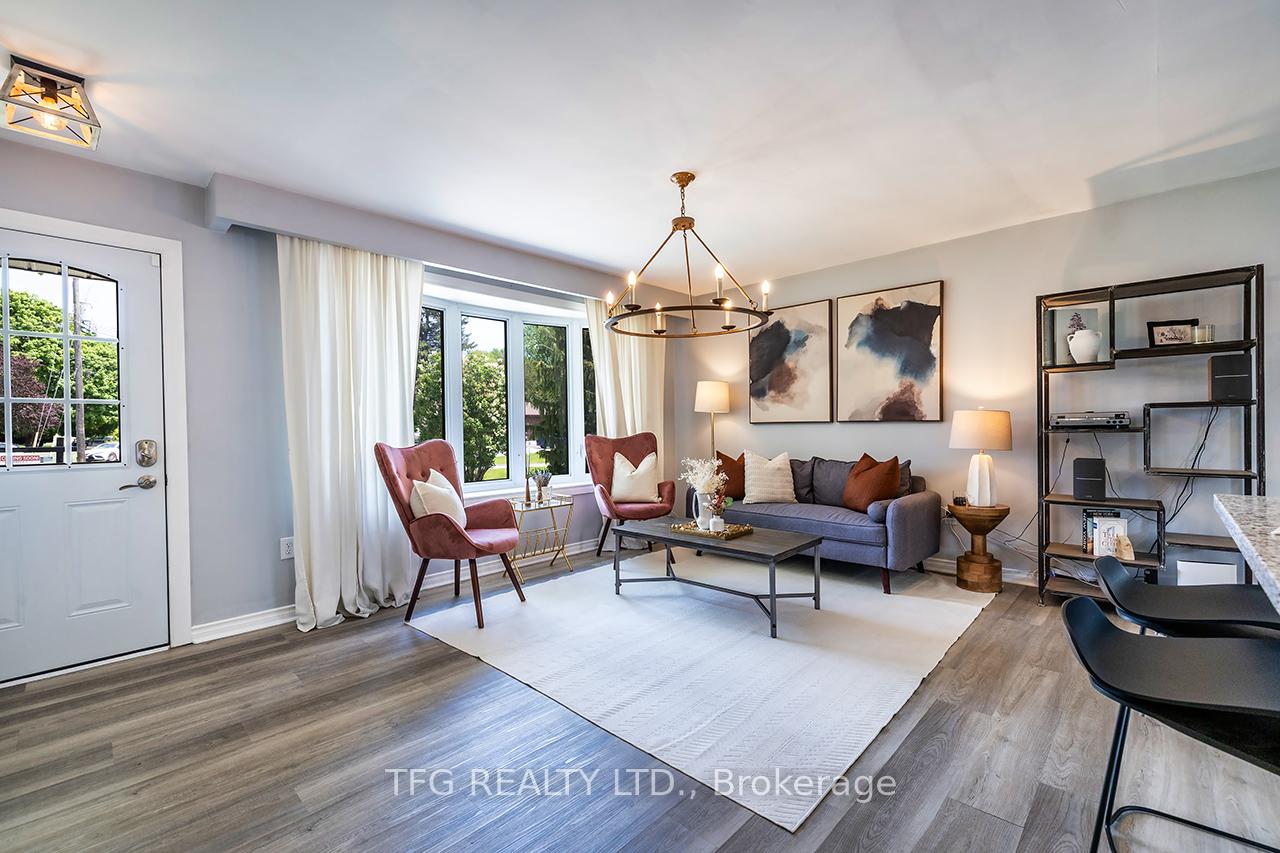 Photo 3 of 35 Oatley Court, Clarington, Newcastle — HOMEH