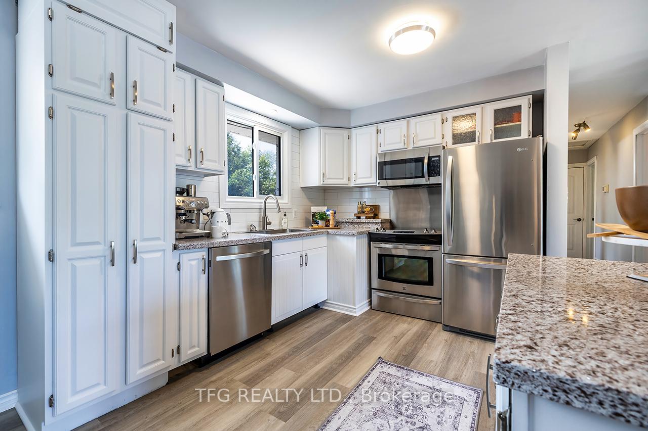 Photo 9 of 35 Oatley Court, Clarington, Newcastle — HOMEH